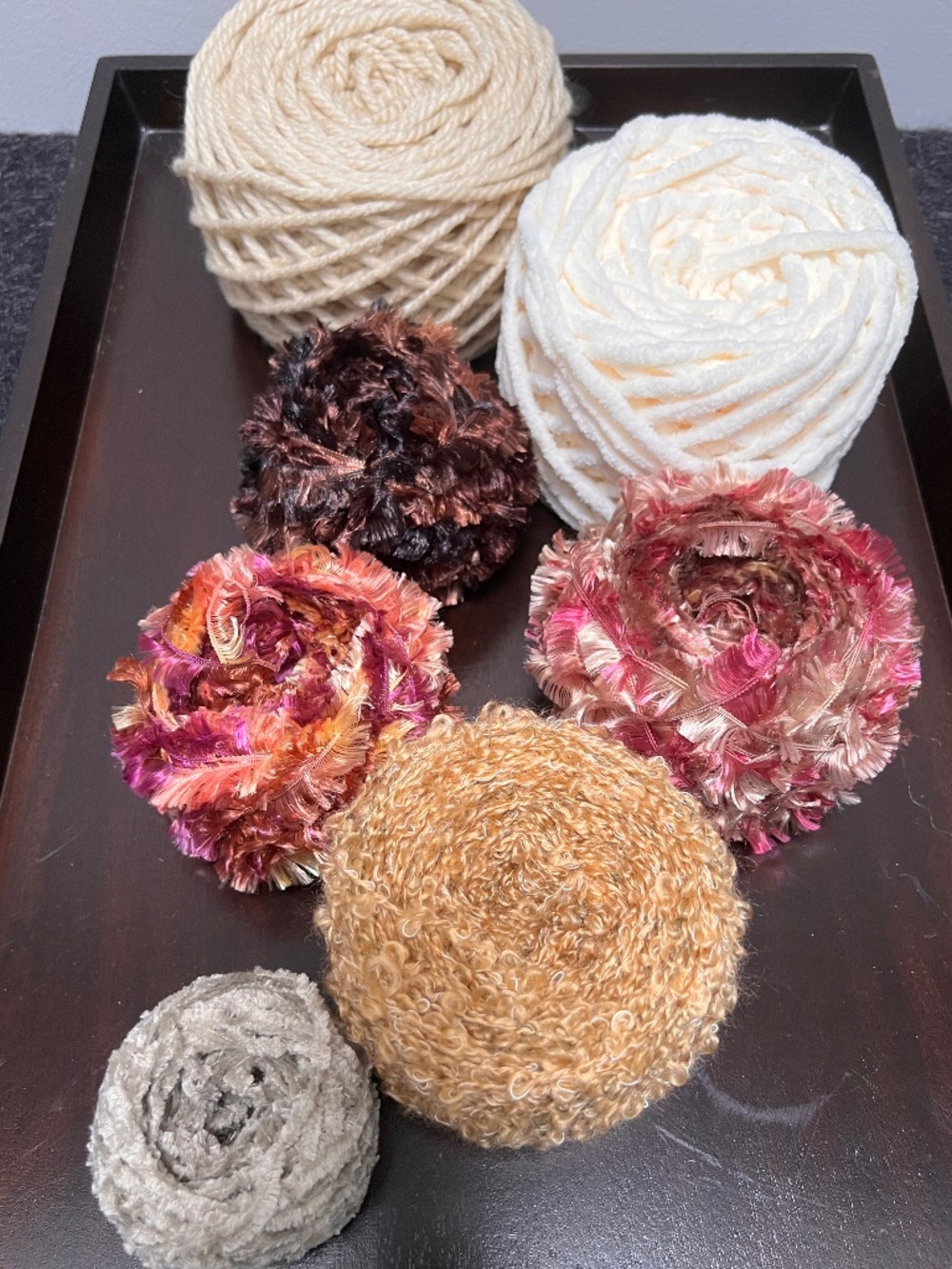 391g lot of mixed yarn for knit and crochet craft supplies